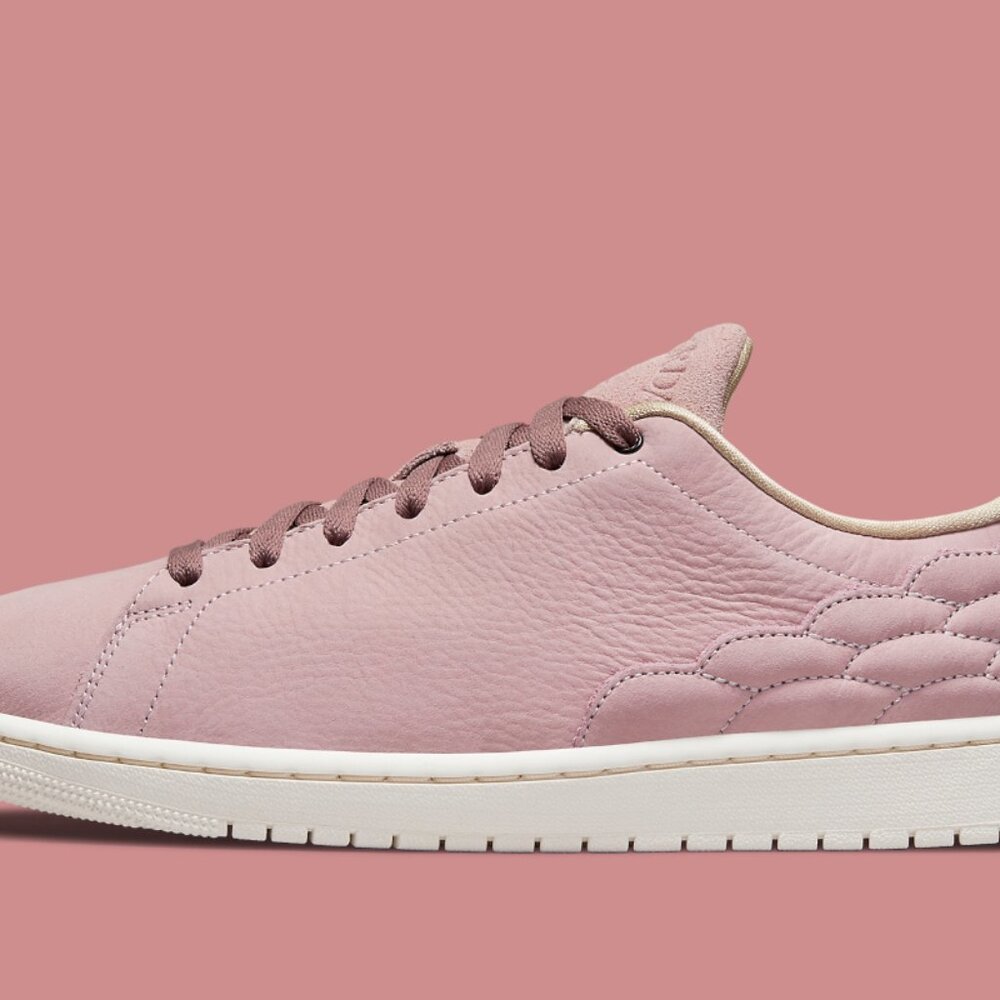 New Jordan 1 Centre Court Pink Oxford Mens Size 10.5